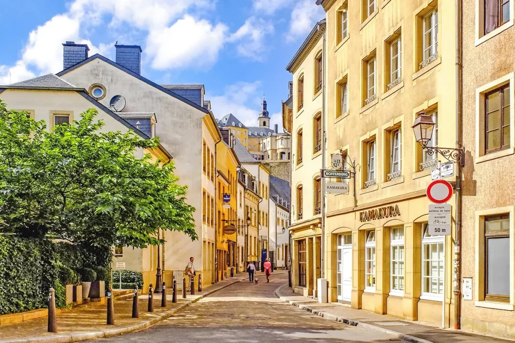 appartement meublé rénové dans un quartier ancien